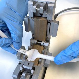 Déconnecteur stérile pour flexibles biopharmaceutiques en TPE